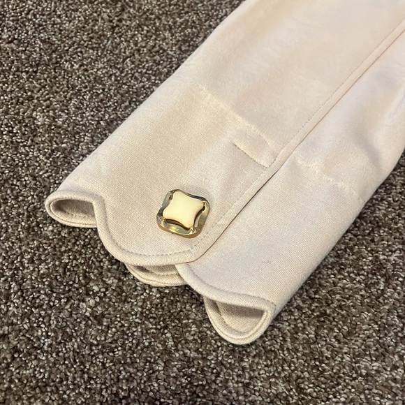 2/$30 Medium blazer in excellent condition. - Picture 8 of 10